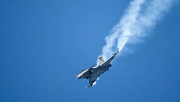 Un Avion de Chasse Rafale Indien s’Écrase au Pendjab Un Avion de Chasse Rafale Indien s’Écrase au Pendjab