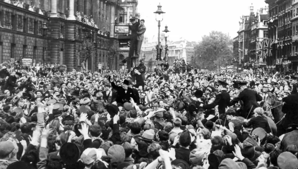 Après « la Victoire ».Toujours plus ? Un article d’Aurélien !
