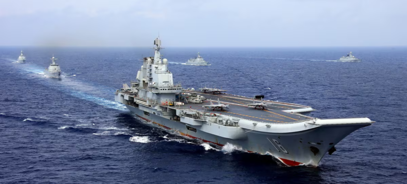 Pékin affiche sa puissance : deux groupes aéronavals chinois passent la première chaîne d’îles