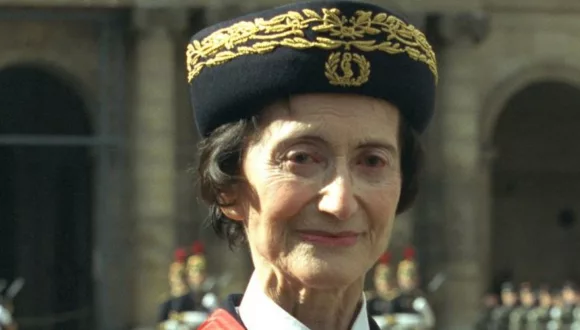 Hommage au Médecin-Capitaine Valérie André : Une Pionnière des Cieux et de la Médecine