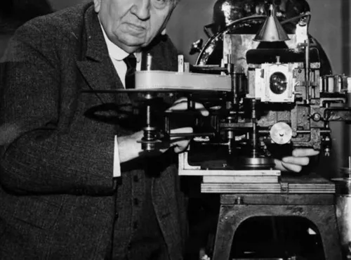 Le héros du jour – Louis Lumière Le héros du jour – Louis Lumière